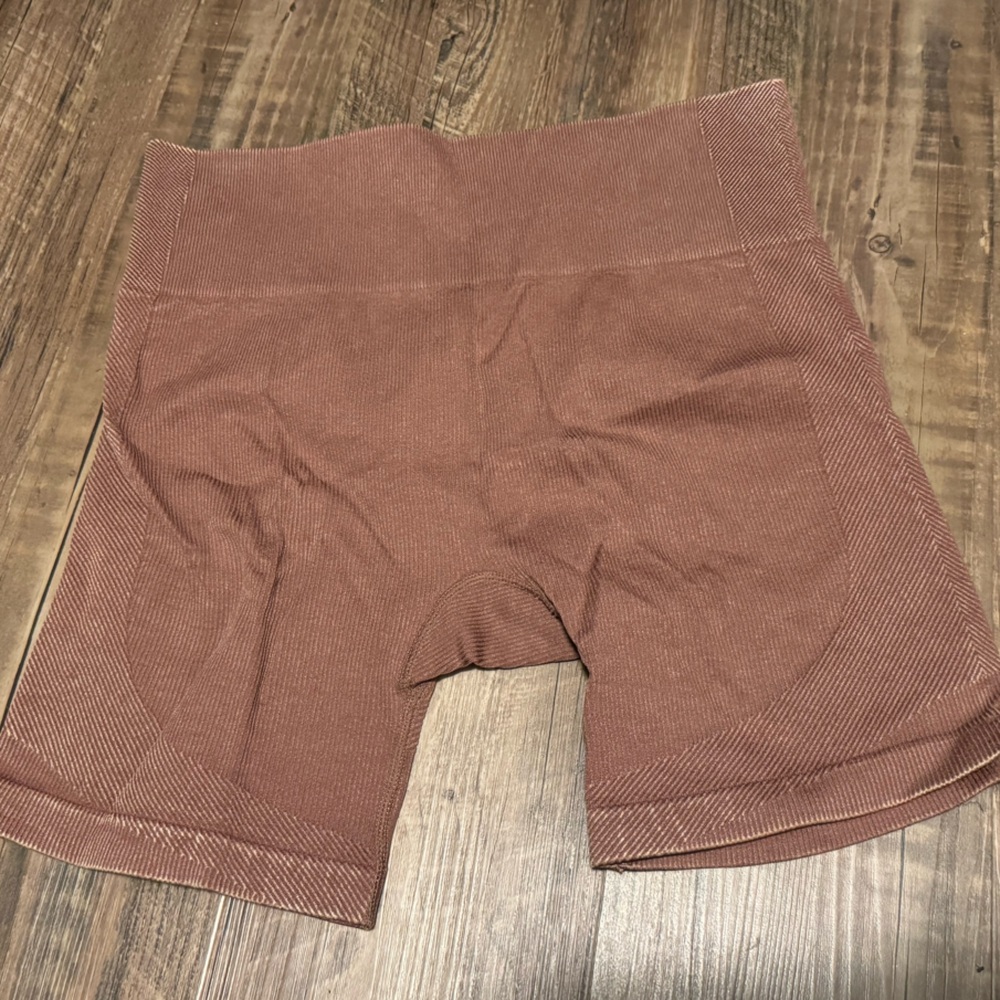 Ribbed bike shorts